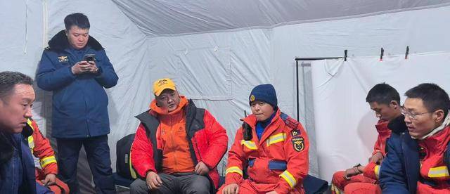 3名登山者在青海玉珠峰遇难(图2)