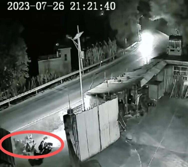 广西百色隆林县发生一起交通事故 致2死1伤(图1)