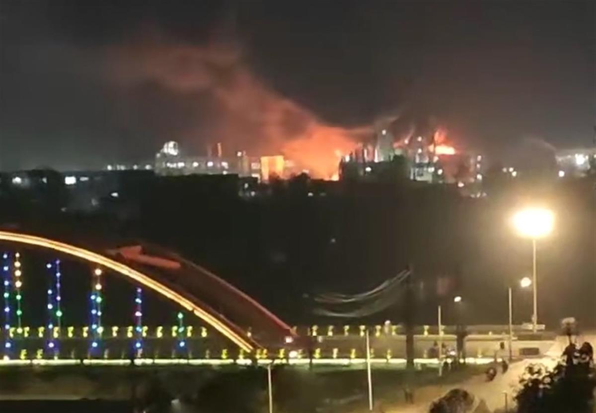 安徽滁州来安县一化工厂发生火灾 致1死(图2) 12.png