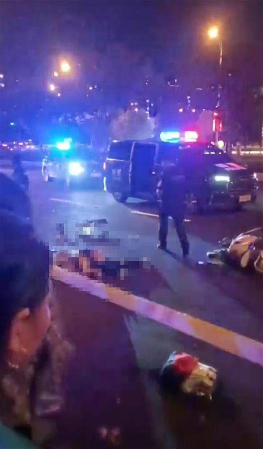 江苏南京六合区发生一起交通事故 致1死1伤(图1) 江苏南京六合区发生一起交通事故 致1死1伤(图1)
